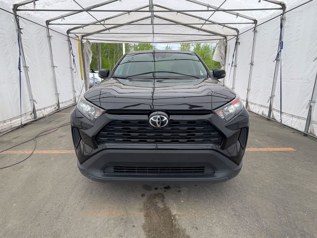 Toyota RAV4  2023 à St-Jérôme, Québec - 4 - w1024h768px