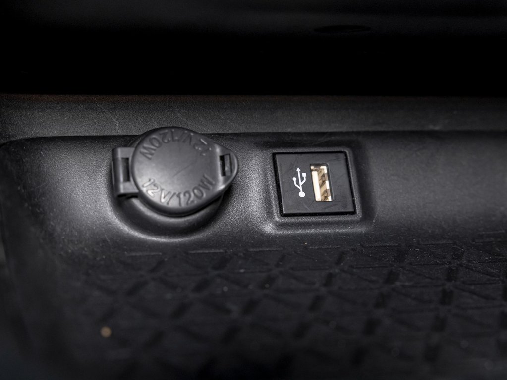 Toyota RAV4  2023 à St-Jérôme, Québec - 24 - w1024h768px