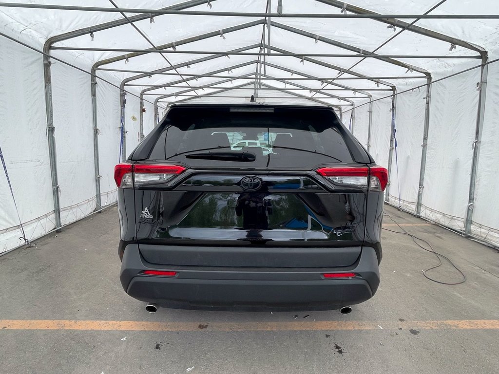 Toyota RAV4  2023 à St-Jérôme, Québec - 6 - w1024h768px