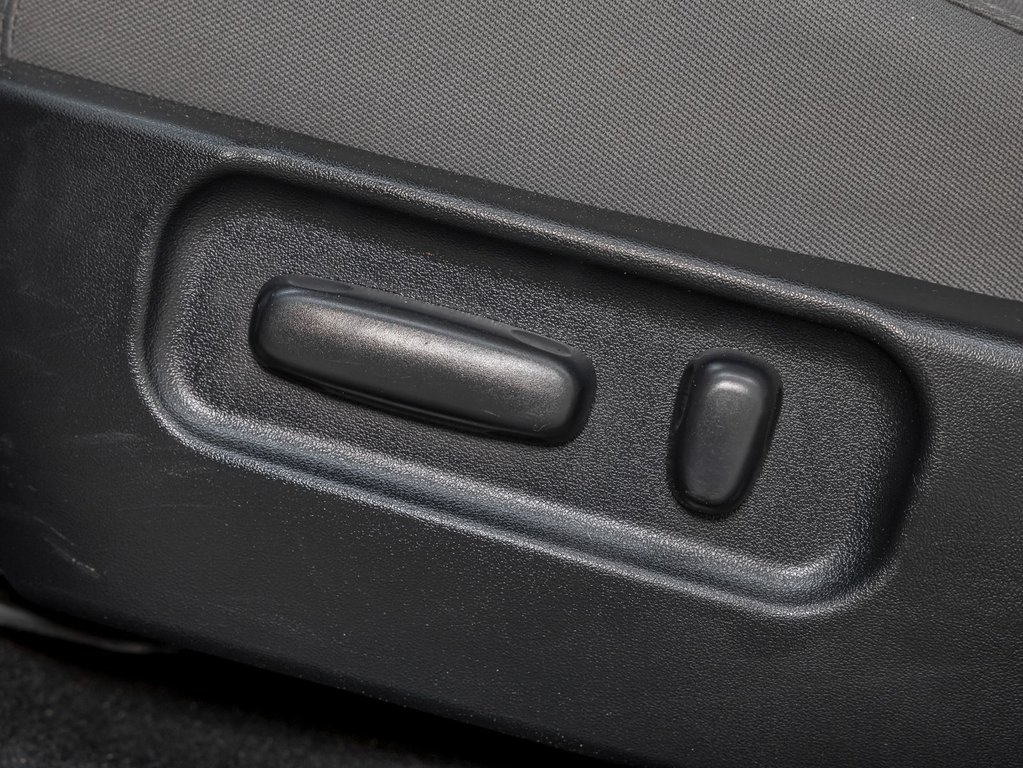 2023 Toyota Tacoma in St-Jérôme, Quebec - 24 - w1024h768px