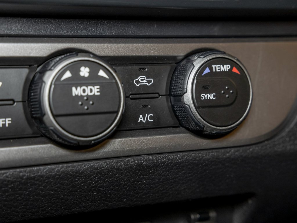 2023 Toyota Tacoma in St-Jérôme, Quebec - 21 - w1024h768px