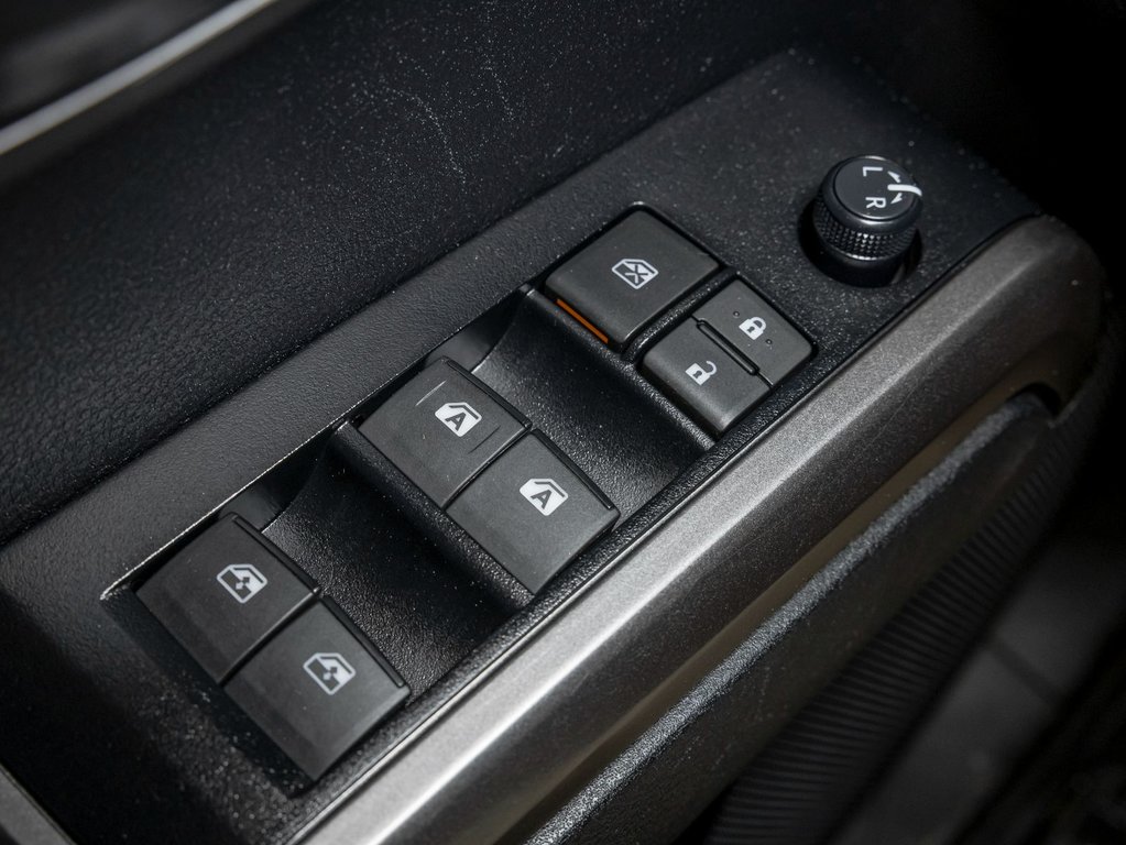 2023 Toyota Tacoma in St-Jérôme, Quebec - 26 - w1024h768px