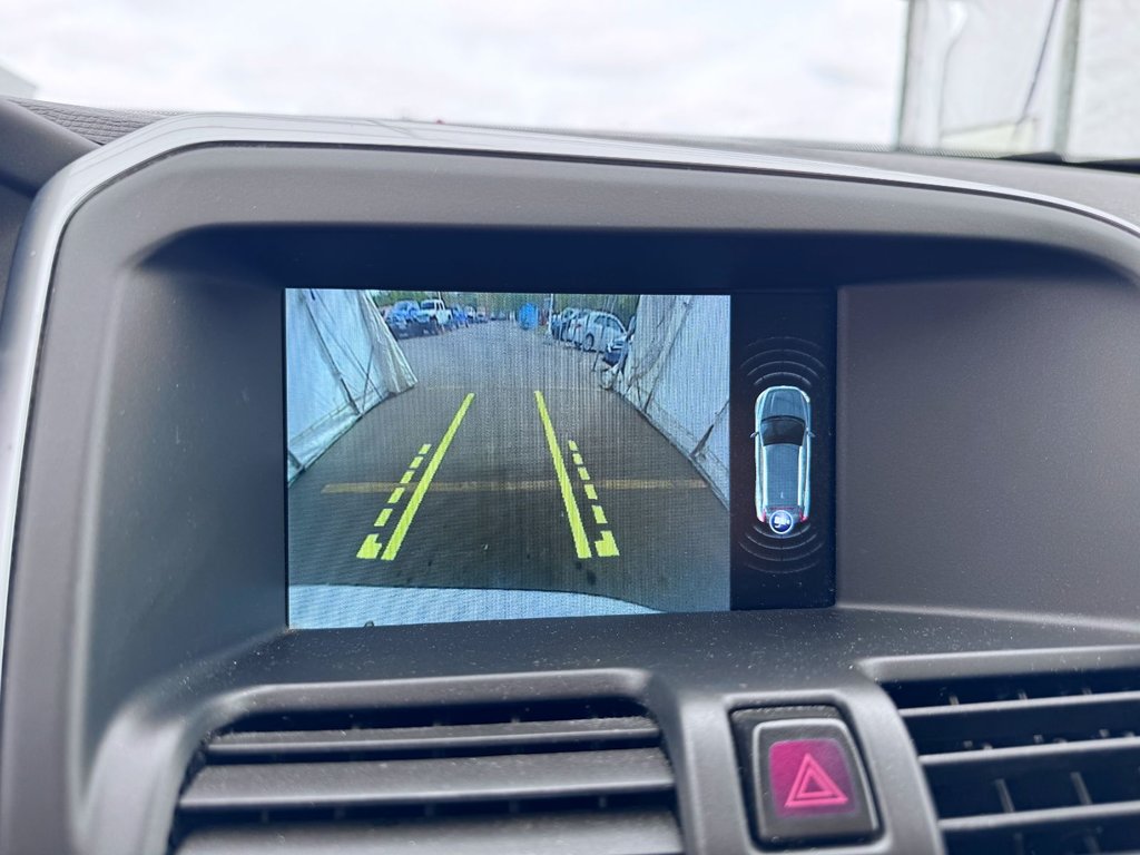 2015 Volvo XC60 in St-Jérôme, Quebec - 14 - w1024h768px