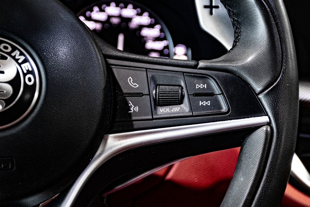 2018 Alfa Romeo Stelvio Ti SPORT NAVI CAMERA TOIT PANO CUIR HARMAN-KARDON in Montréal, Quebec - 29 - w1024h768px