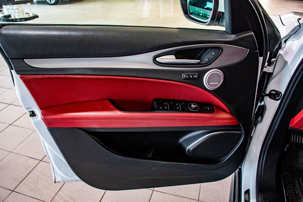 2018 Alfa Romeo Stelvio Ti SPORT NAVI CAMERA TOIT PANO CUIR HARMAN-KARDON in Montréal, Quebec - 19 - w1024h768px