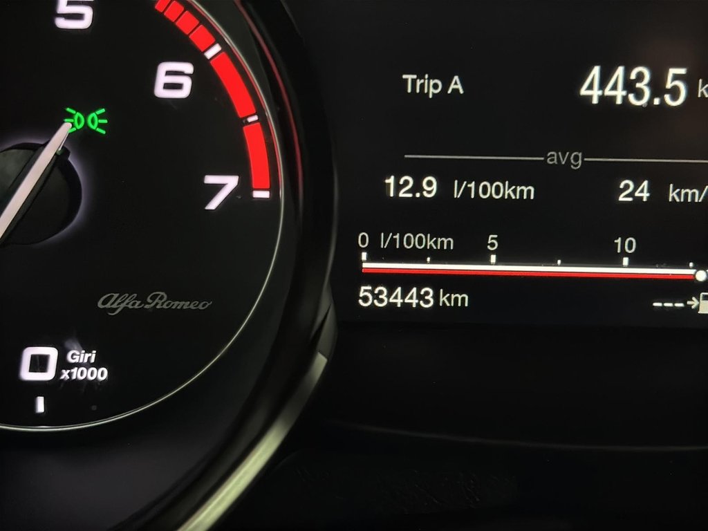 2018 Alfa Romeo Stelvio SPORT Q4 GPS CAMERA SIEGES CHAUFFANTS in Montréal, Quebec - 25 - w1024h768px