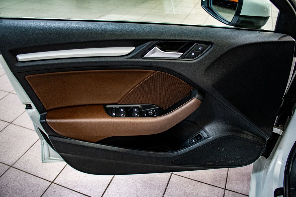 Audi A3 2.0T KOMFORT TOIT PANORAMIQUE CUIR KEYLESS 2019 à Montréal, Québec - 21 - w1024h768px