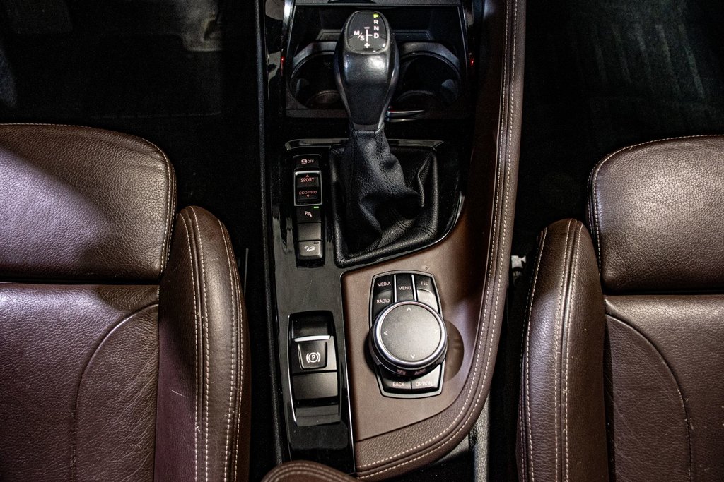 BMW X1 XDRIVE28i X LINE- PREMIUM AMELIORÉ - TOIT - CUIR - 2016 à Montréal, Québec - 32 - w1024h768px