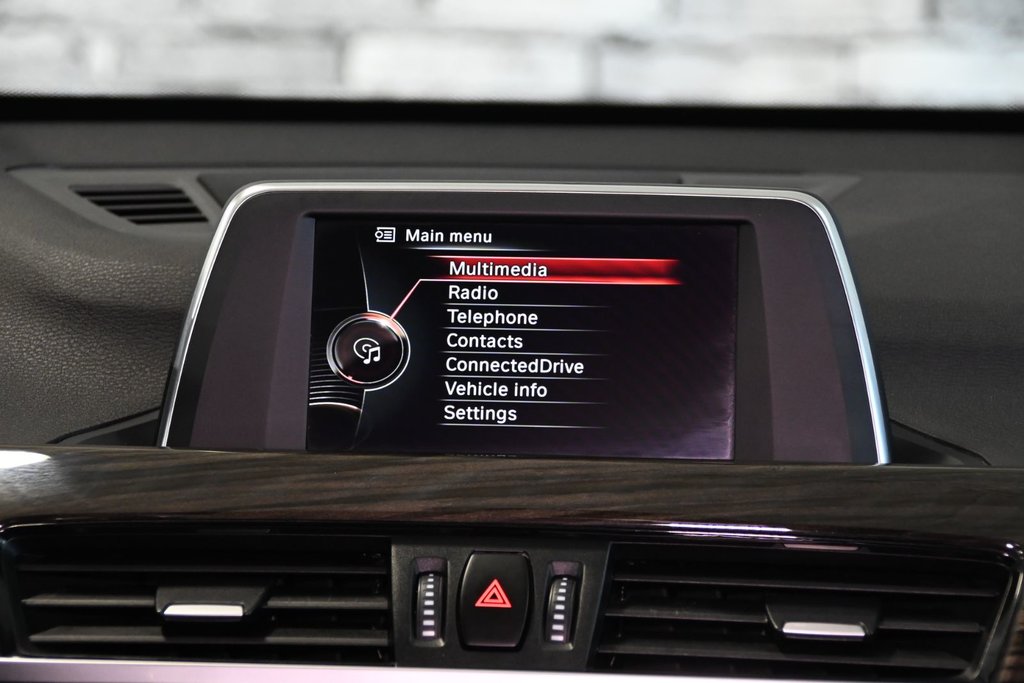 2017 BMW X1 XDRIVE28i TOIT PANORAMIQUE CUIR CAMERA in Montréal, Quebec - 37 - w1024h768px