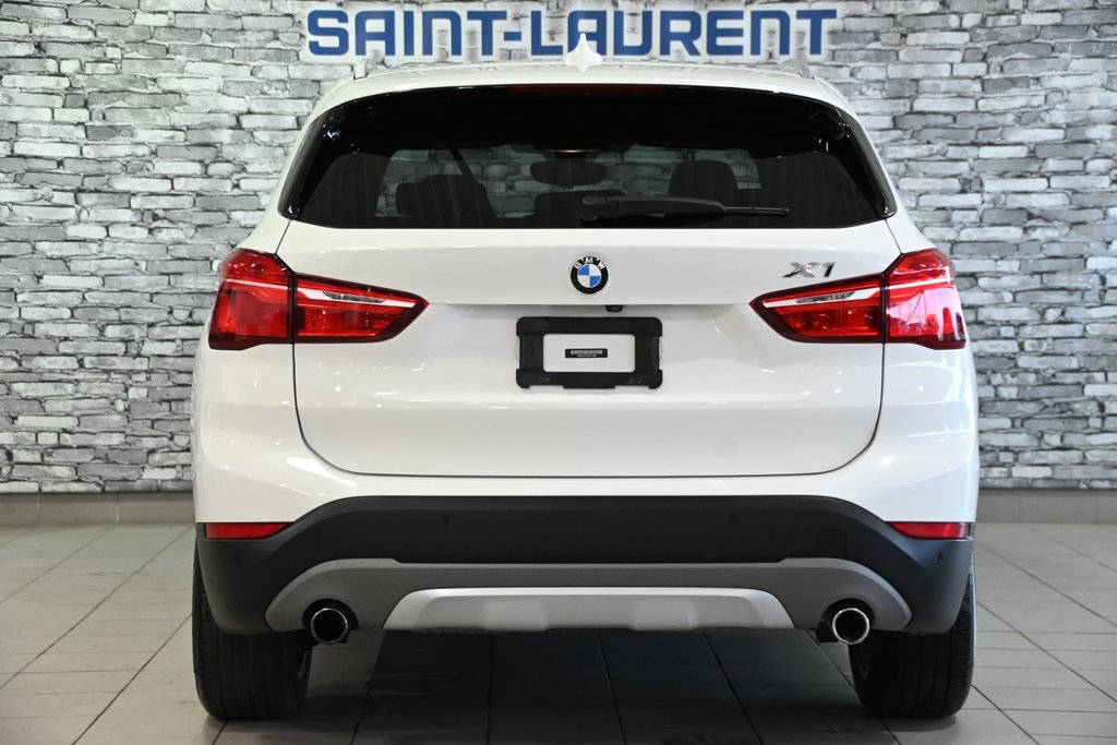 2017 BMW X1 XDRIVE28i TOIT PANORAMIQUE CUIR CAMERA in Montréal, Quebec - 13 - w1024h768px
