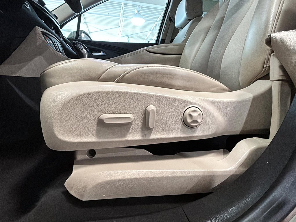2018 Buick Envision PREFERRED AWD SIÈGES CHAUFFANTS CAMERA DÉMARREUR in Montréal, Quebec - 16 - w1024h768px