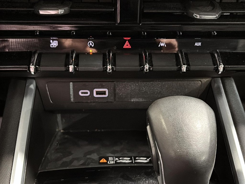 2024 Chevrolet Colorado 4WD Z71 GPS CUIR CHAUFFANTS MAGS CAMERA in Montréal, Quebec - 27 - w1024h768px