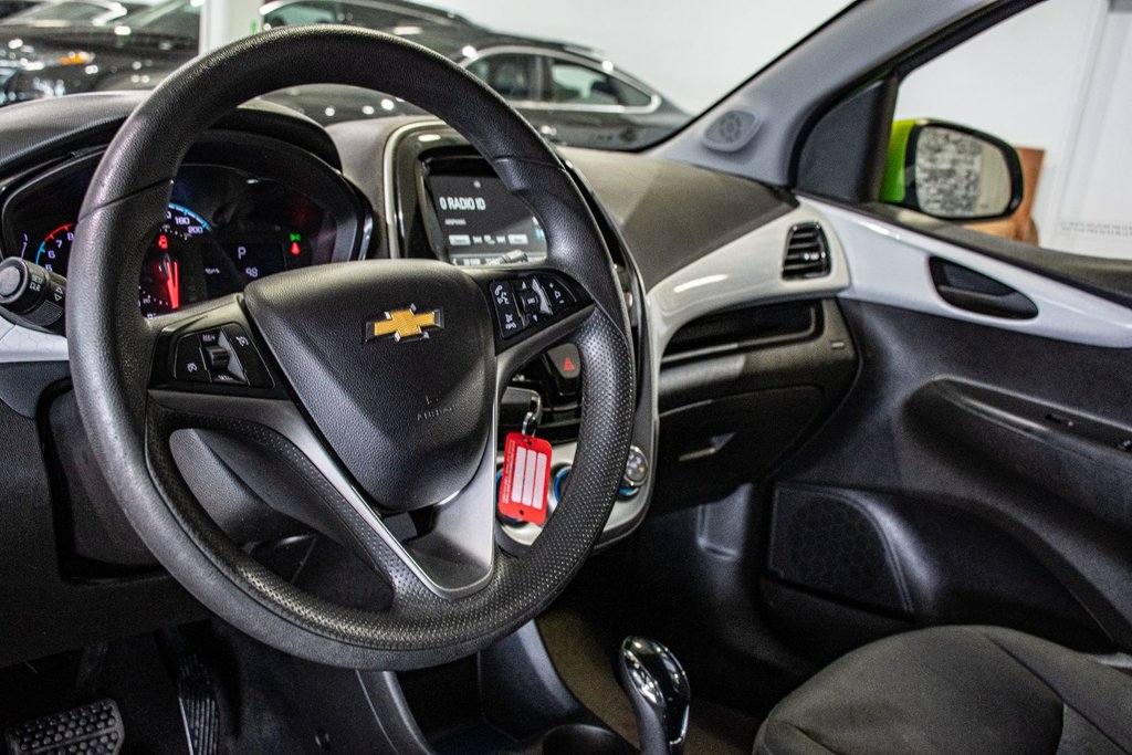 2016 Chevrolet Spark LT CAMERA BLUETOOTH CRUISE GROUPE ELECTRIQUE ECO in Montréal, Quebec - 17 - w1024h768px