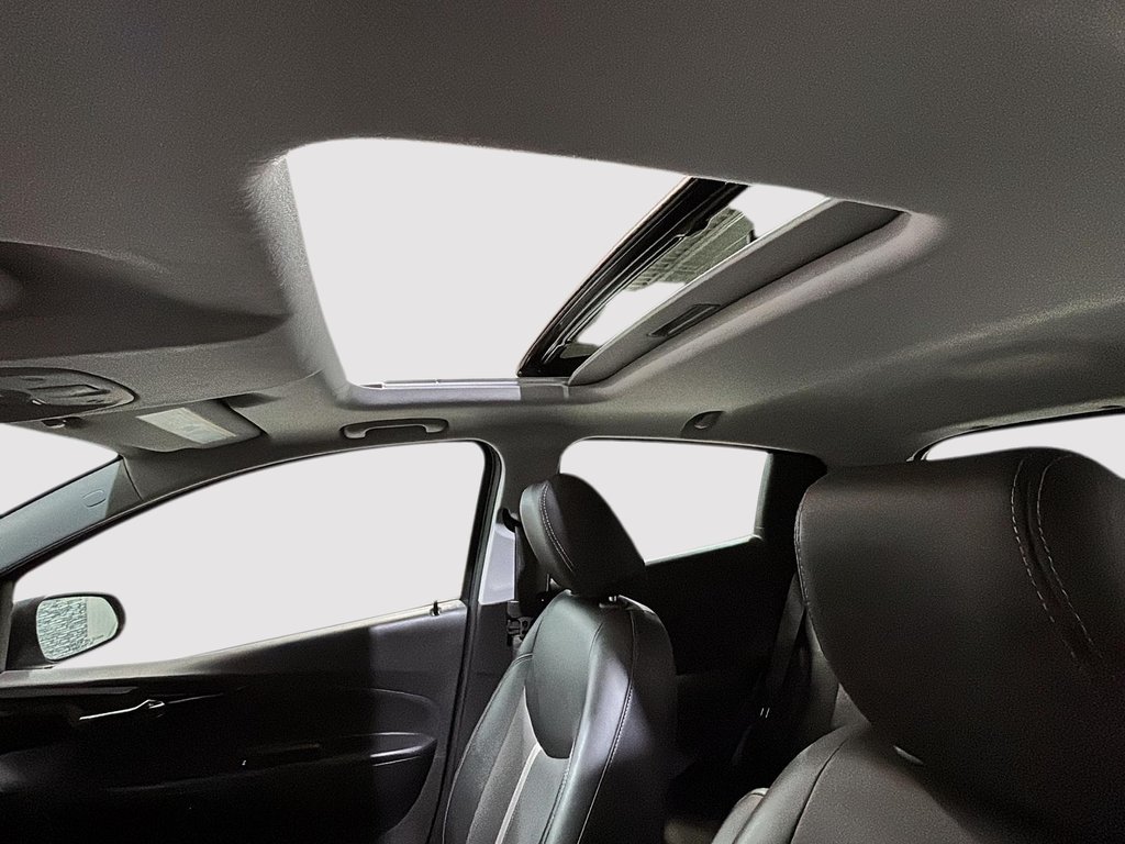 2021 Chevrolet Spark 2LT  A/C CAMERA DE RECUL BLUETOOTH MAGS in Montréal, Quebec - 17 - w1024h768px