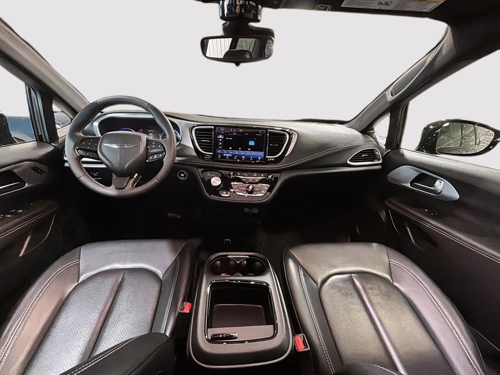 2024 Chrysler Pacifica S APPEARANCE TOURING L CUIR TOIT CAM GPS in Montréal, Quebec - 20 - w1024h768px