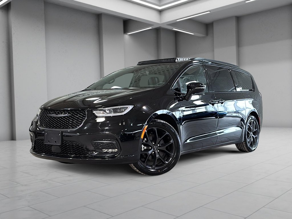 2024 Chrysler Pacifica S APPEARANCE TOURING L CUIR TOIT CAM GPS in Montréal, Quebec - 1 - w1024h768px