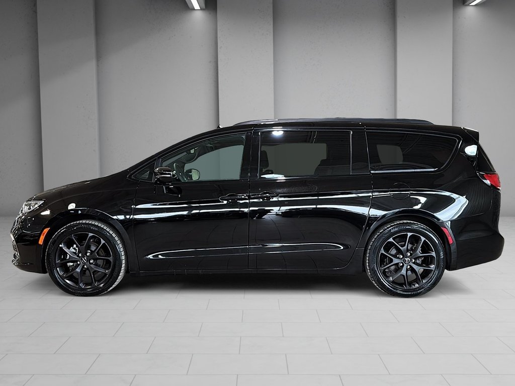 2024 Chrysler Pacifica S APPEARANCE TOURING L CUIR TOIT CAM GPS in Montréal, Quebec - 3 - w1024h768px