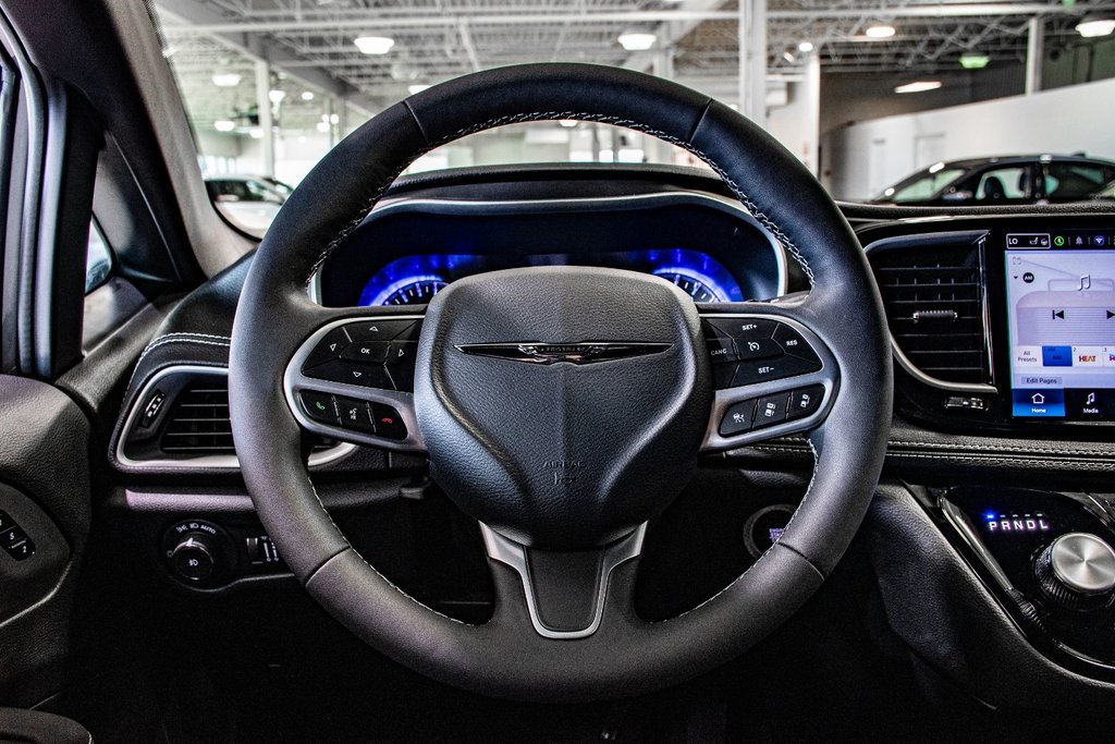 Chrysler Pacifica Select 2025 à Montréal, Québec - 31 - w1024h768px