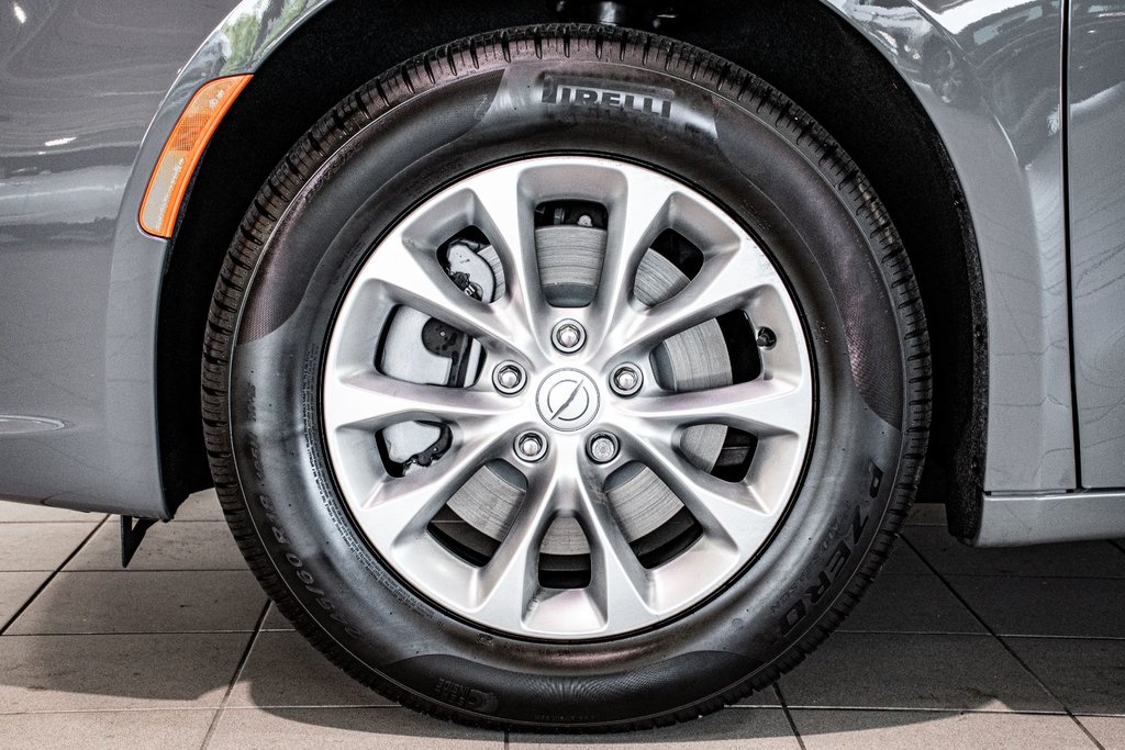 Chrysler Pacifica Select 2025 à Montréal, Québec - 4 - w1024h768px