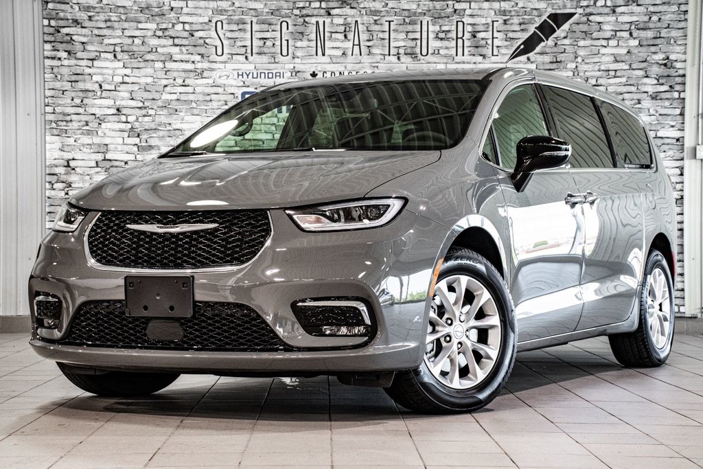 Chrysler Pacifica Select 2025 à Montréal, Québec - 1 - w1024h768px