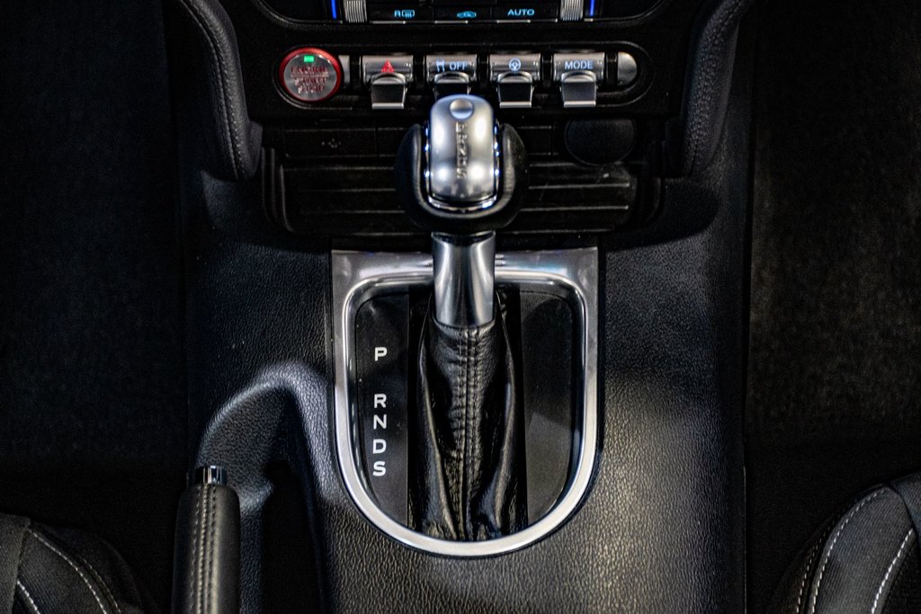 2021 Ford Mustang CONVERTIBLE ECOBOOST CARPLAY CAMERA SUPER BAS KM in Montréal, Quebec - 24 - w1024h768px
