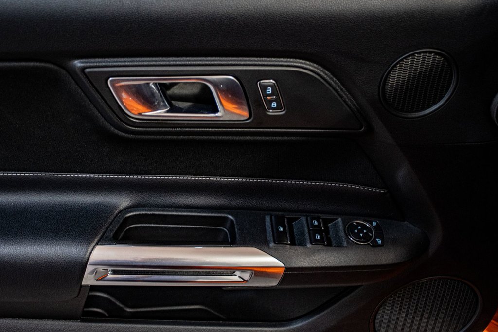 2021 Ford Mustang CONVERTIBLE ECOBOOST CARPLAY CAMERA SUPER BAS KM in Montréal, Quebec - 18 - w1024h768px