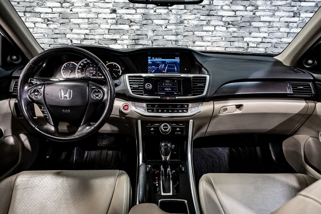 Honda Accord Sedan TOURING CUIR TOIT NAVI CAMERA KEYLESS 2014 à Montréal, Québec - 3 - w1024h768px