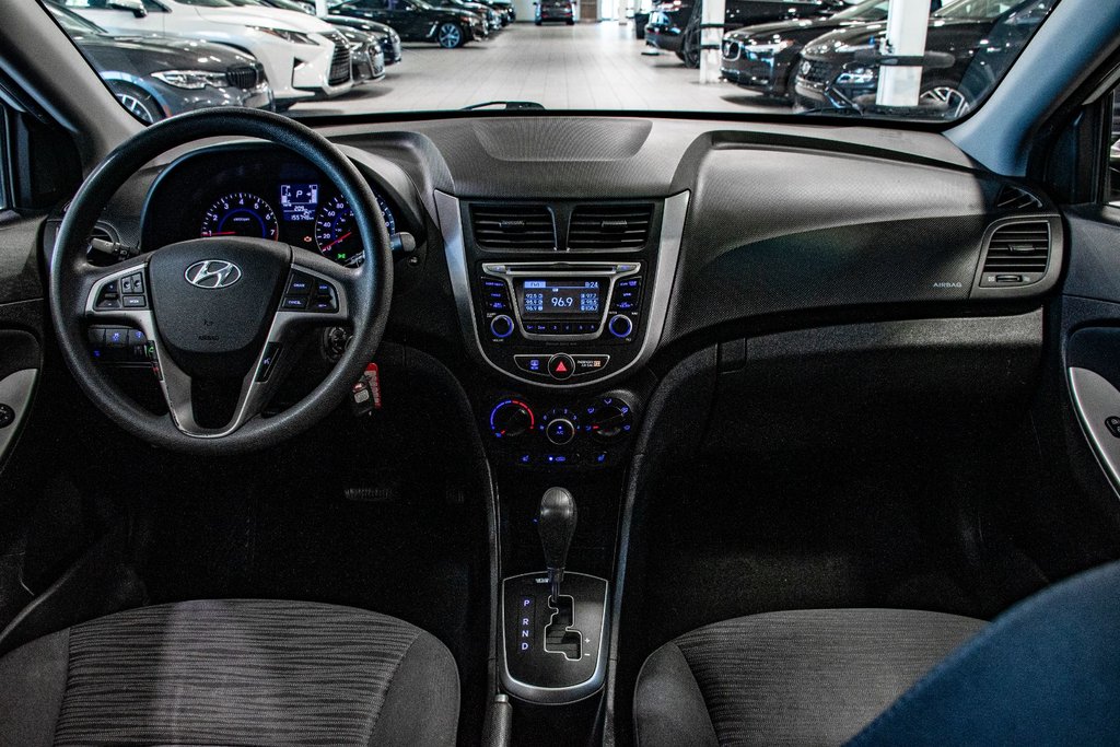 2016 Hyundai Accent GLS TOIT GRP ELECTRIQUE BLUETOOTH CRUISE CONTROL in Montréal, Quebec - 33 - w1024h768px