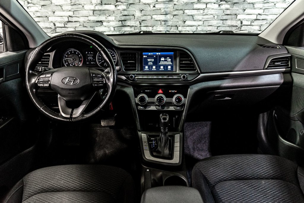 2019 Hyundai Elantra PREFERRED CAMERA SIEGES ET VOLANT CHAUFFANT in Montréal, Quebec - 2 - w1024h768px