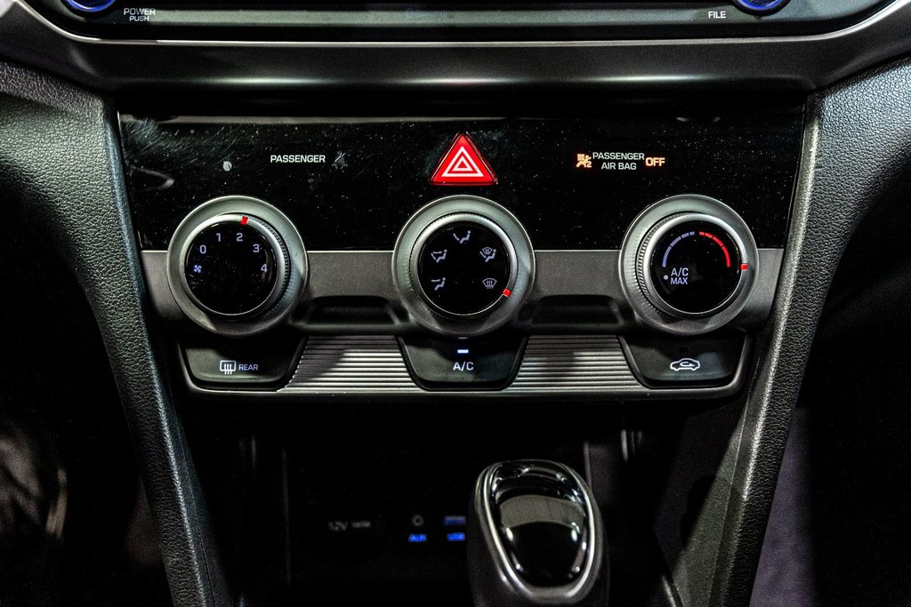 2019 Hyundai Elantra PREFERRED CAMERA SIEGES ET VOLANT CHAUFFANT in Montréal, Quebec - 19 - w1024h768px