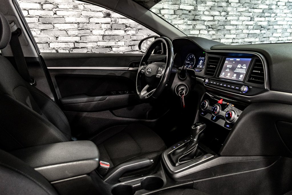 2019 Hyundai Elantra PREFERRED CAMERA SIEGES ET VOLANT CHAUFFANT in Montréal, Quebec - 14 - w1024h768px