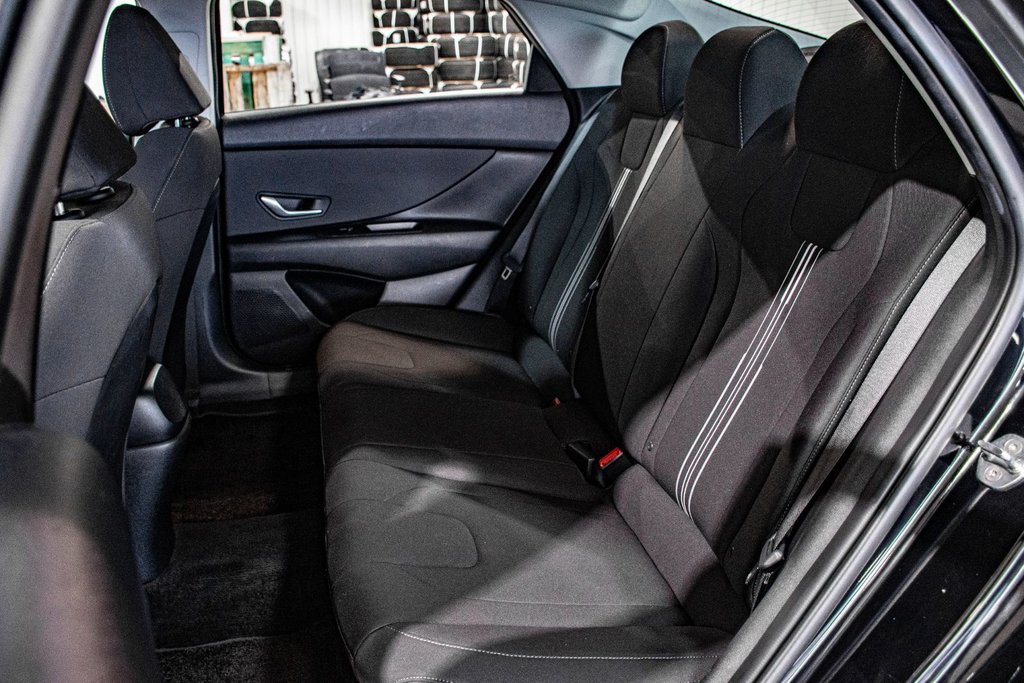 2021 Hyundai Elantra PREFERRED CARPLAY VOLANT+SIEGES CHAUFFANTS KEYLESS in Montréal, Quebec - 17 - w1024h768px