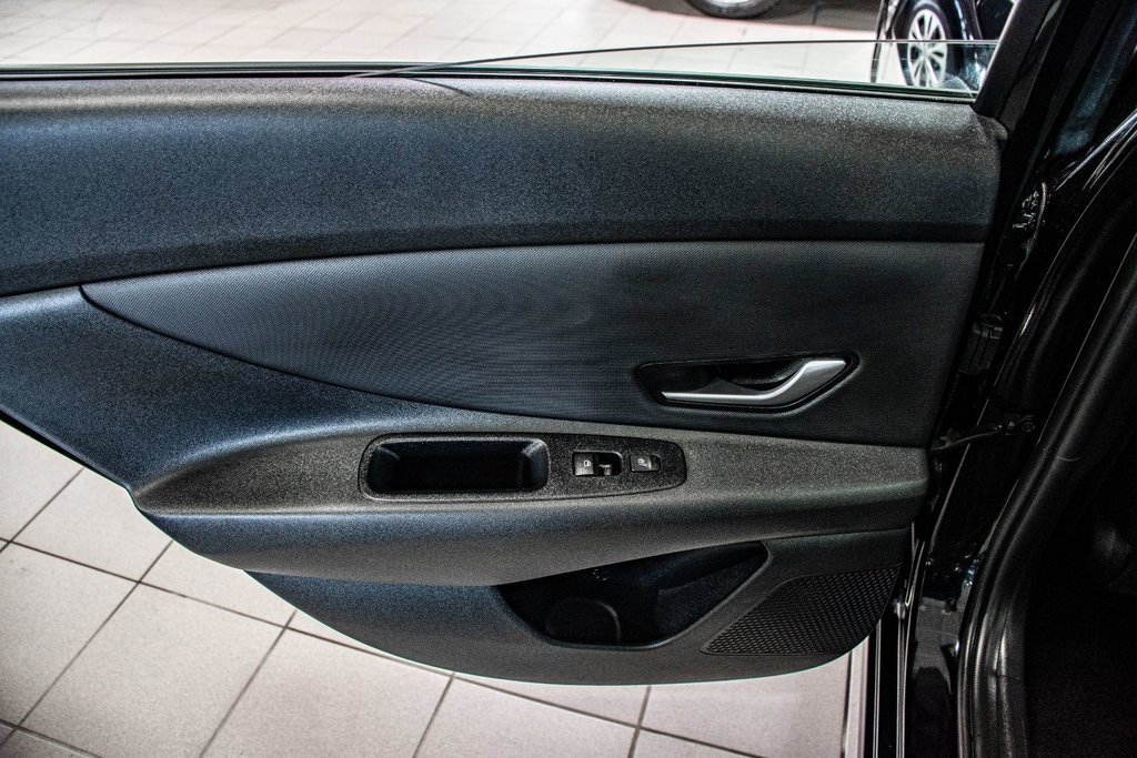 Hyundai Elantra ULTIMATE TECH TOIT NAVI CUIR BOSE BLUELINK 2021 à Montréal, Québec - 25 - w1024h768px