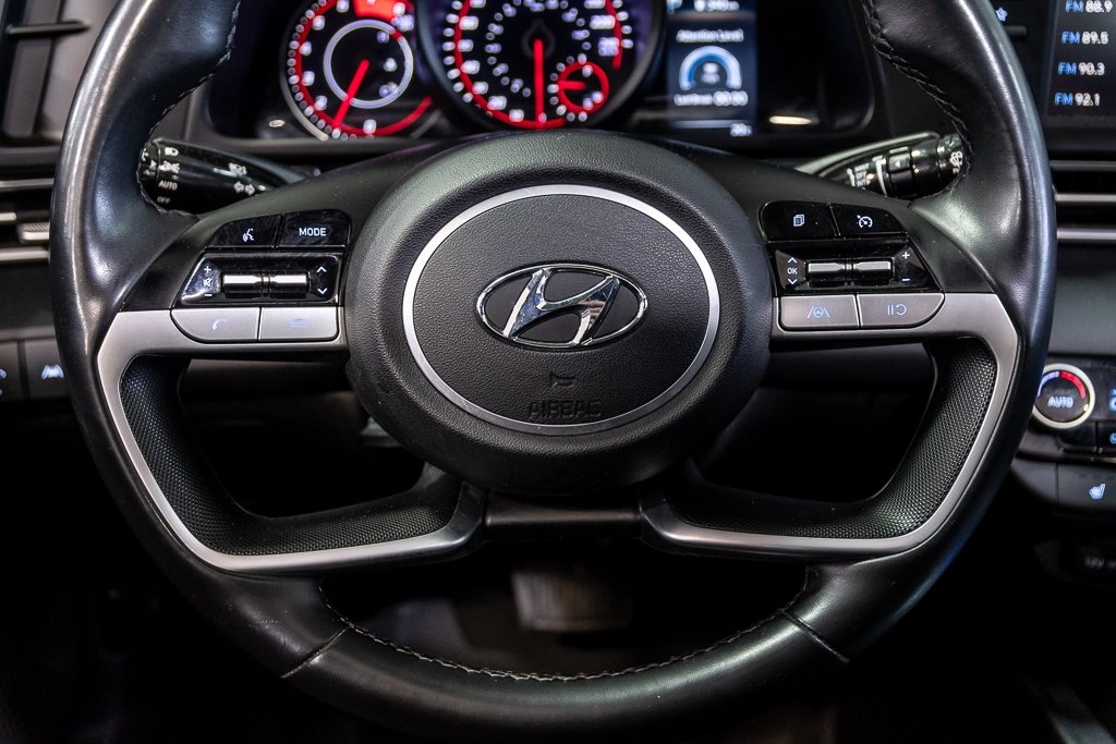 Hyundai Elantra PREFERRED TECH TOIT OUVRANT SIEGES CHAUFFANTS A/C 2021 à Montréal, Québec - 25 - w1024h768px