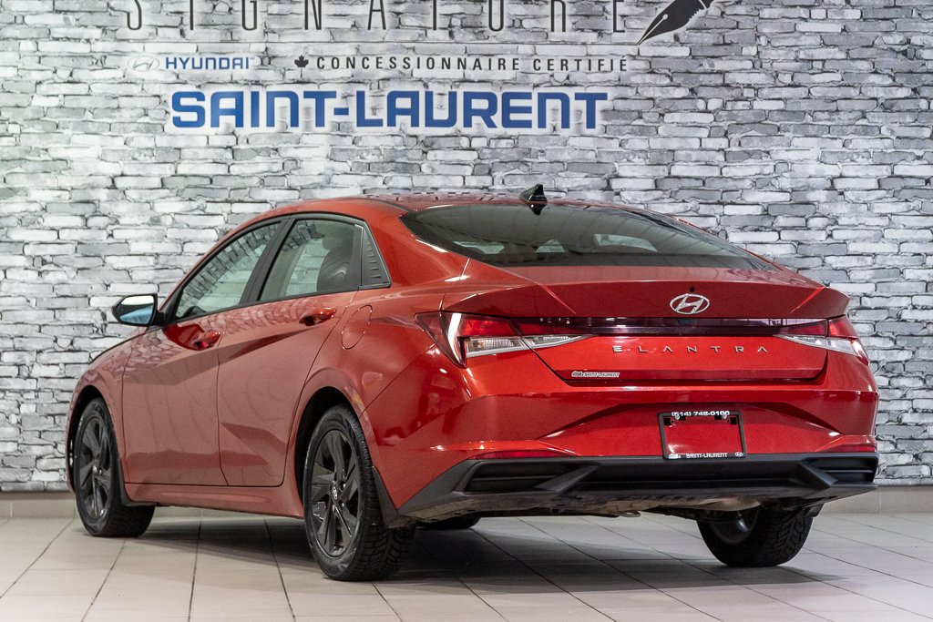 Hyundai Elantra PREFERRED TECH TOIT OUVRANT SIEGES CHAUFFANTS A/C 2021 à Montréal, Québec - 12 - w1024h768px