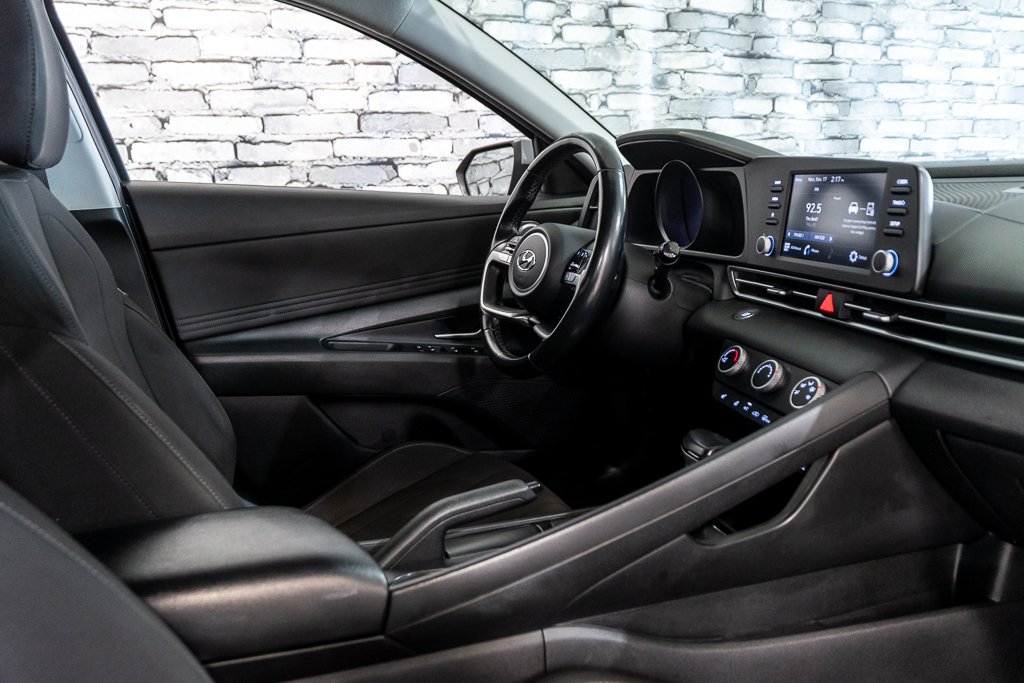 Hyundai Elantra PREFERRED CAMERA CARPLAY VOLANT CHAUFFANT MAGS 2021 à Montréal, Québec - 22 - w1024h768px