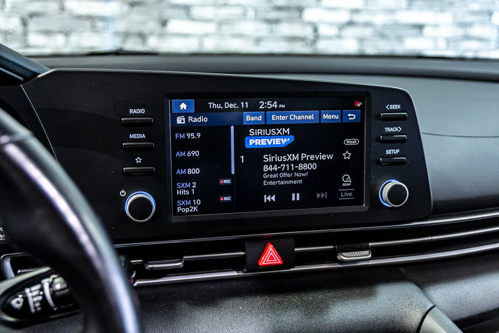 Hyundai Elantra ULTIMATE TOIT CUIR BLUELINK CARPLAY CAMERA NAVI 2021 à Montréal, Québec - 25 - w1024h768px