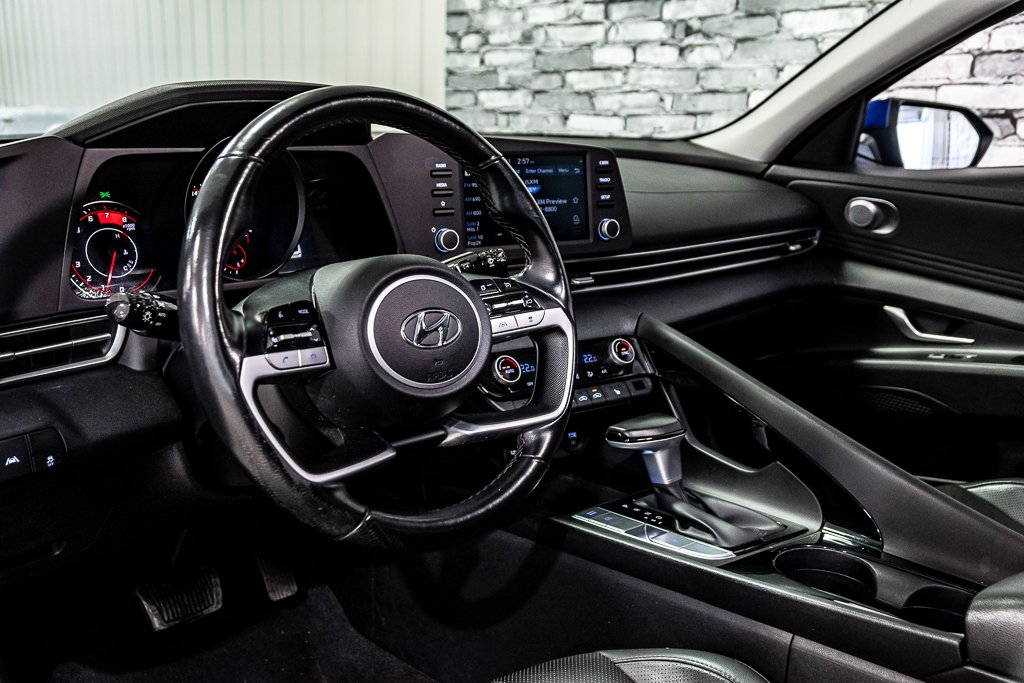 Hyundai Elantra ULTIMATE TOIT CUIR BLUELINK CARPLAY CAMERA NAVI 2021 à Montréal, Québec - 20 - w1024h768px
