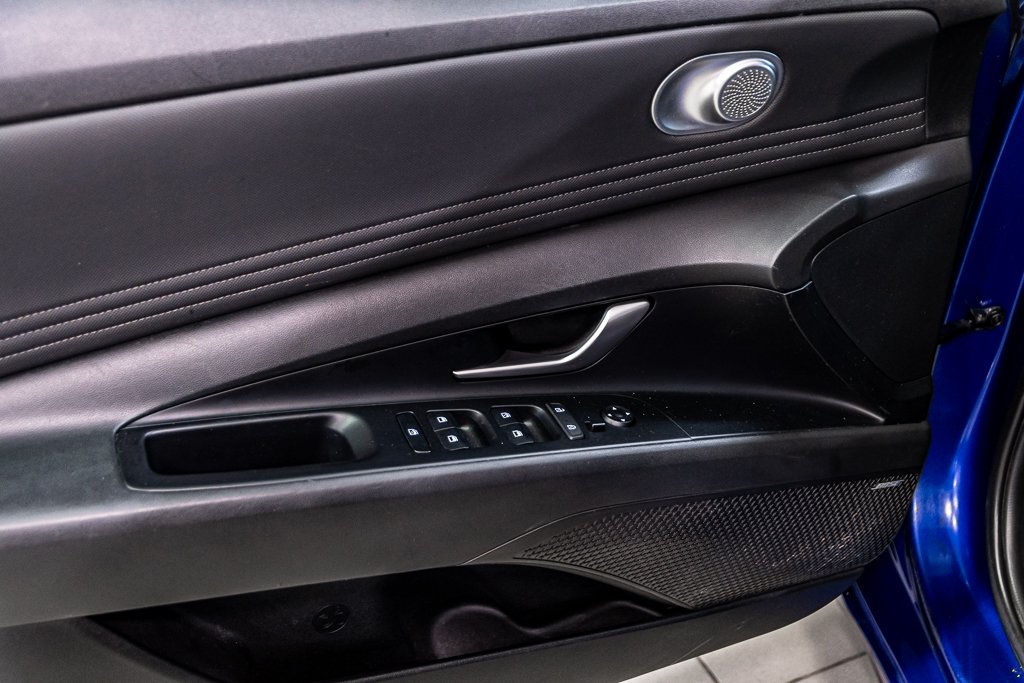 Hyundai Elantra ULTIMATE TOIT CUIR BLUELINK CARPLAY CAMERA NAVI 2021 à Montréal, Québec - 17 - w1024h768px