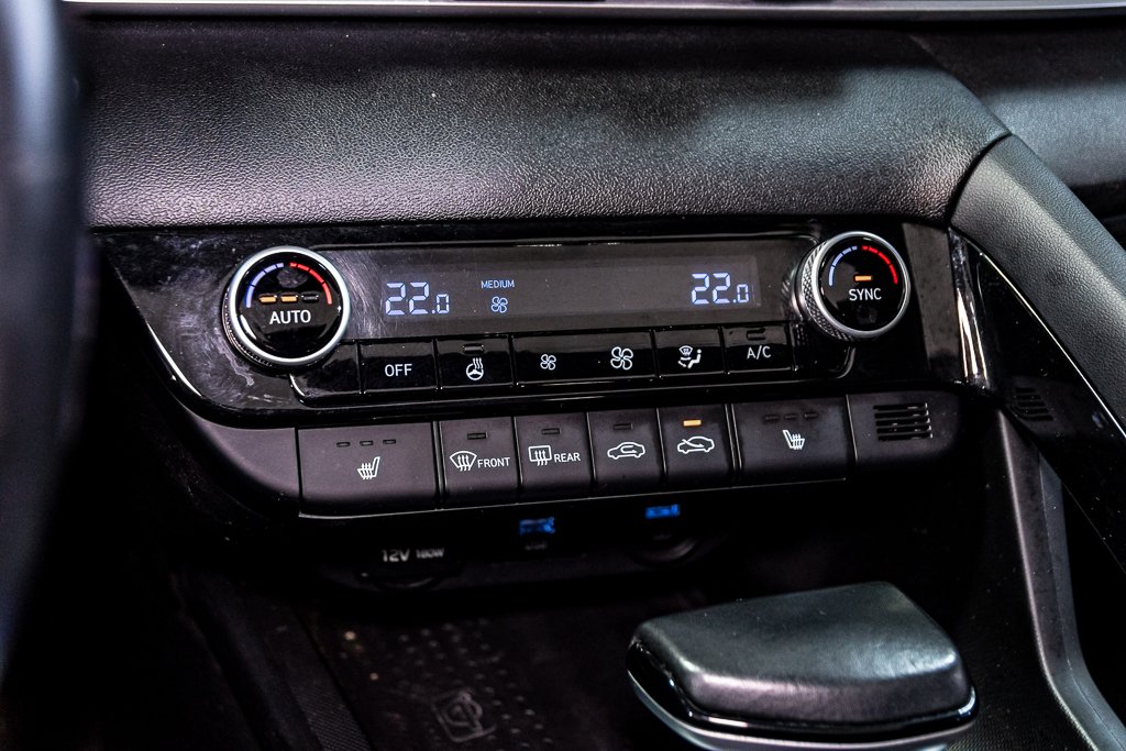 Hyundai Elantra ULTIMATE TOIT CUIR BLUELINK CARPLAY CAMERA NAVI 2021 à Montréal, Québec - 26 - w1024h768px