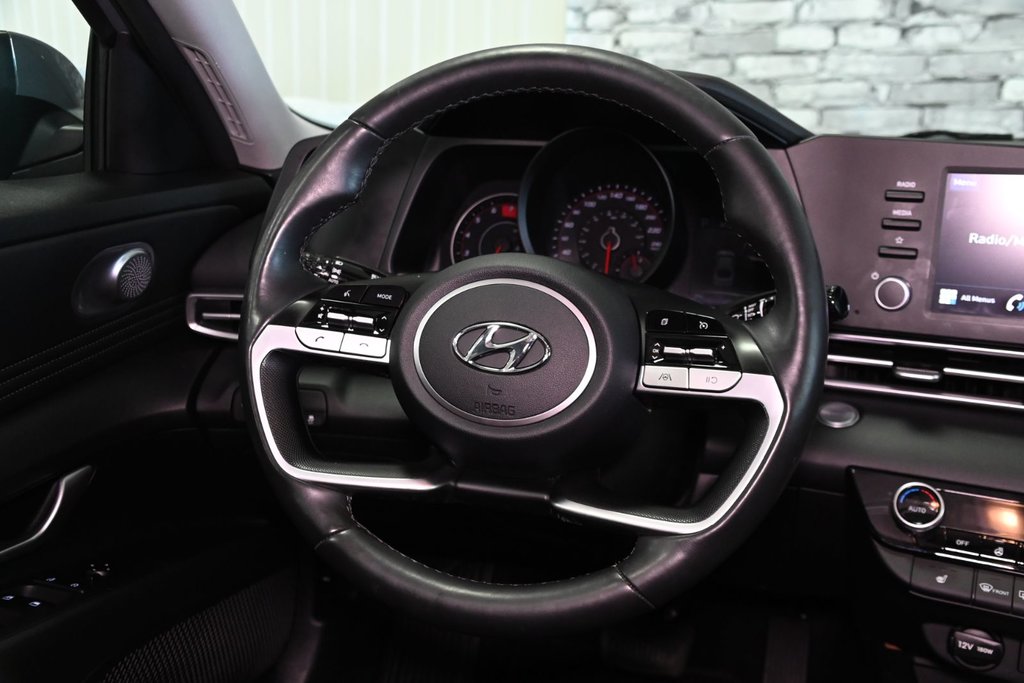 2022 Hyundai Elantra PREFERRED SUN &TECH TOIT CAMERA CARPLAY MAGS in Montréal, Quebec - 32 - w1024h768px