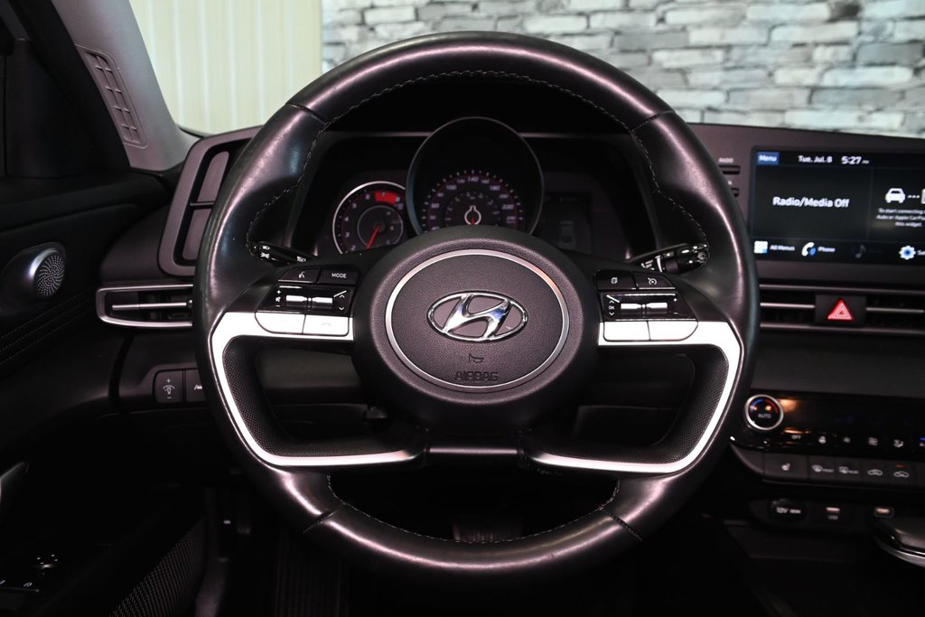 2022 Hyundai Elantra PREFERRED SUN &TECH TOIT CAMERA CARPLAY MAGS in Montréal, Quebec - 31 - w1024h768px