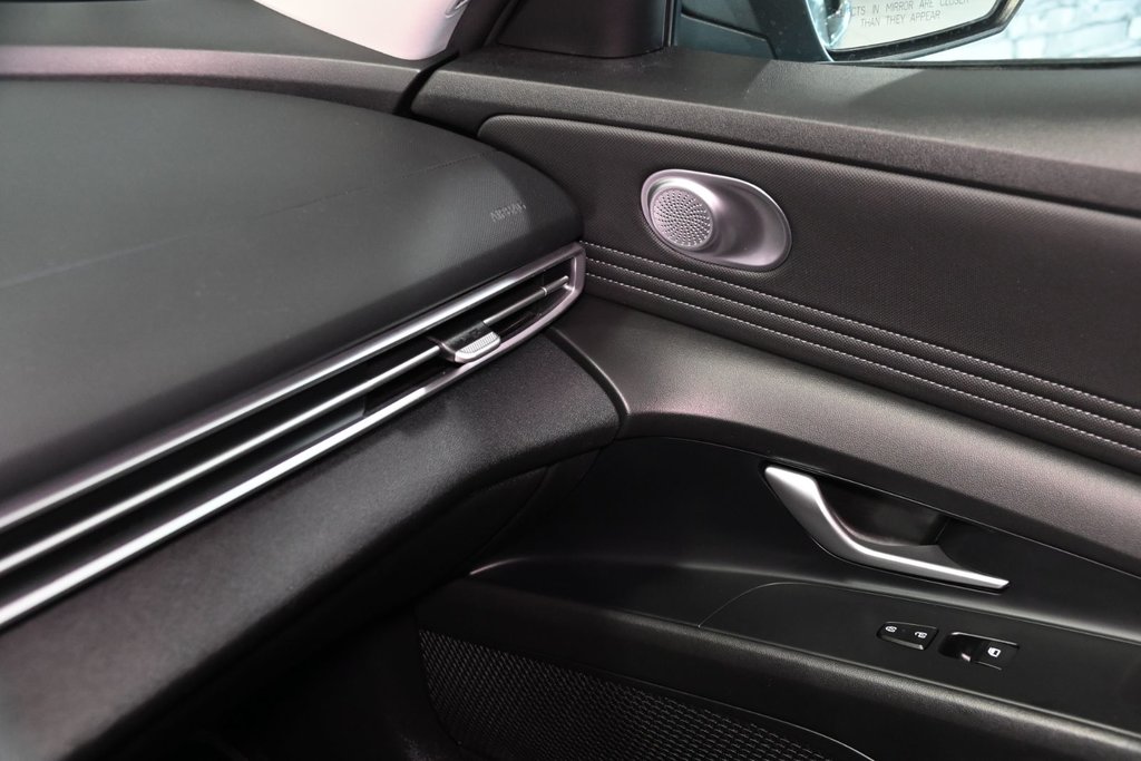 2022 Hyundai Elantra PREFERRED SUN &TECH TOIT CAMERA CARPLAY MAGS in Montréal, Quebec - 24 - w1024h768px