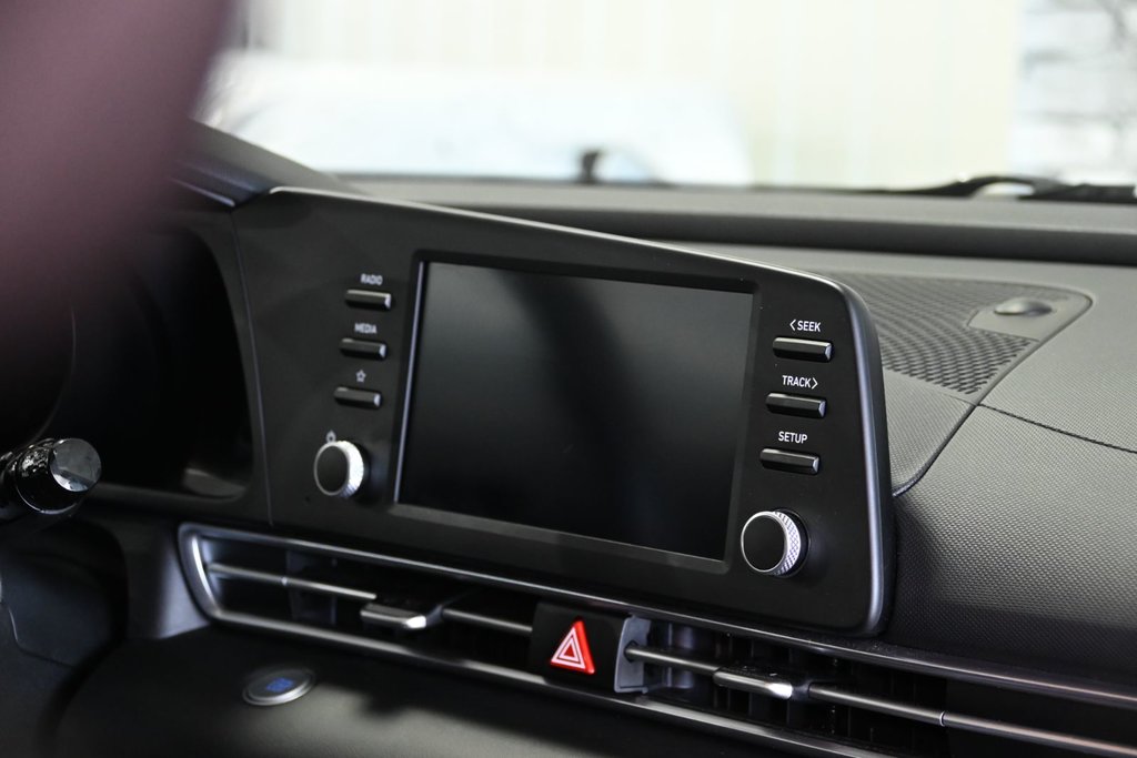 2022 Hyundai Elantra PREFERRED SUN &TECH TOIT CAMERA CARPLAY MAGS in Montréal, Quebec - 18 - w1024h768px