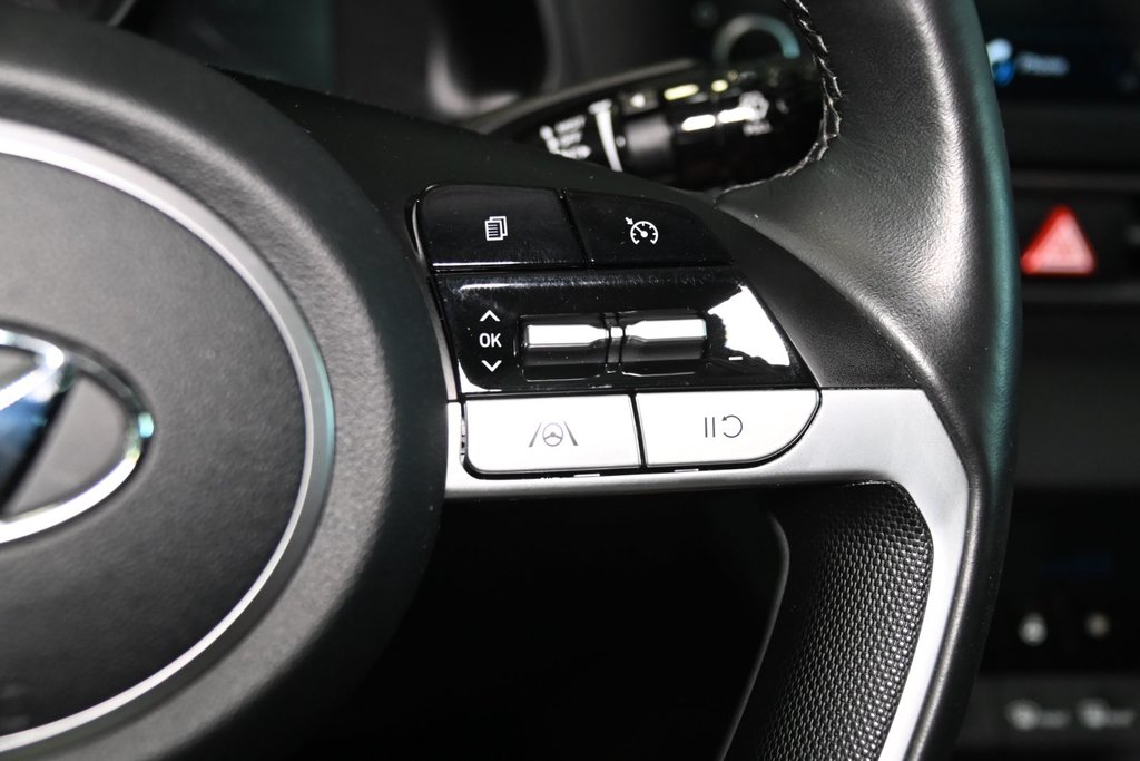 2022 Hyundai Elantra PREFERRED SUN &TECH TOIT CAMERA CARPLAY MAGS in Montréal, Quebec - 30 - w1024h768px