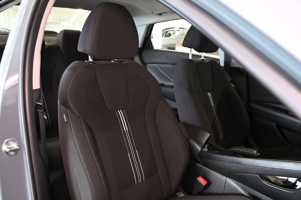 2022 Hyundai Elantra PREFERRED SUN &TECH TOIT CAMERA CARPLAY MAGS in Montréal, Quebec - 15 - w1024h768px