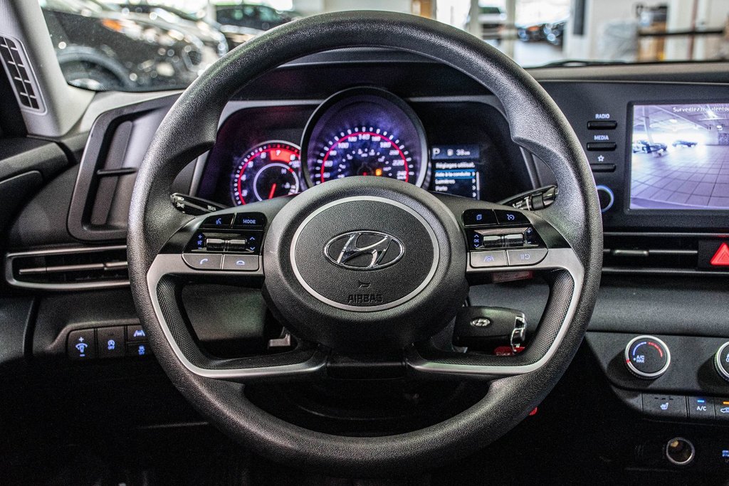 2022 Hyundai Elantra ESSENTIEL CAMERA CARPLAY SIEGES CHAUFFANT MAGS in Montréal, Quebec - 34 - w1024h768px