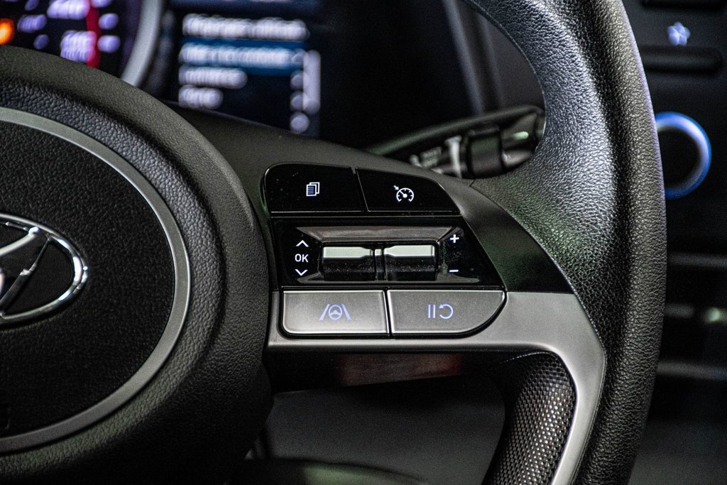 2022 Hyundai Elantra ESSENTIEL CAMERA CARPLAY SIEGES CHAUFFANT MAGS in Montréal, Quebec - 36 - w1024h768px