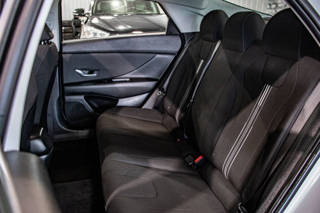 Hyundai Elantra PREFERRED CARPLAY VOLANT+SIEGES CHAUFFANTS KEYLESS 2022 à Montréal, Québec - 20 - w1024h768px