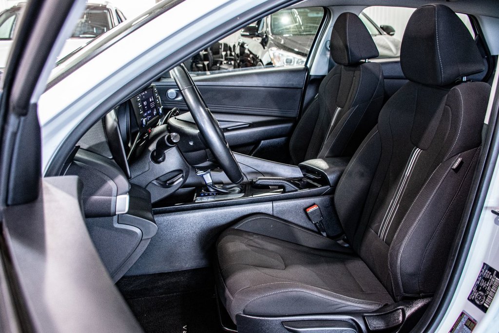 Hyundai Elantra PREFERRED CARPLAY VOLANT+SIEGES CHAUFFANTS KEYLESS 2022 à Montréal, Québec - 19 - w1024h768px